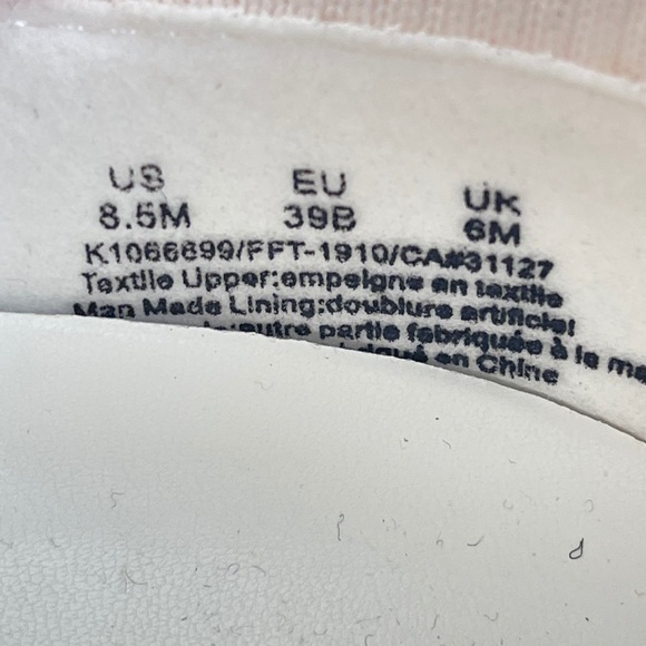 NWOB DKNY White Silver Slip On Sneakers size 8.5 - Picture 7 of 8